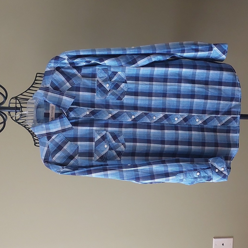 "Windriver" Size XL, Men's Blue Checkered Casual Button-Down Shirt